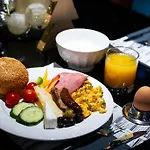 Medo 4* Köln